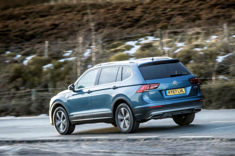  Volkswagen Tiguan Allspace 2018 года  (UK) (фото 33 из 40)